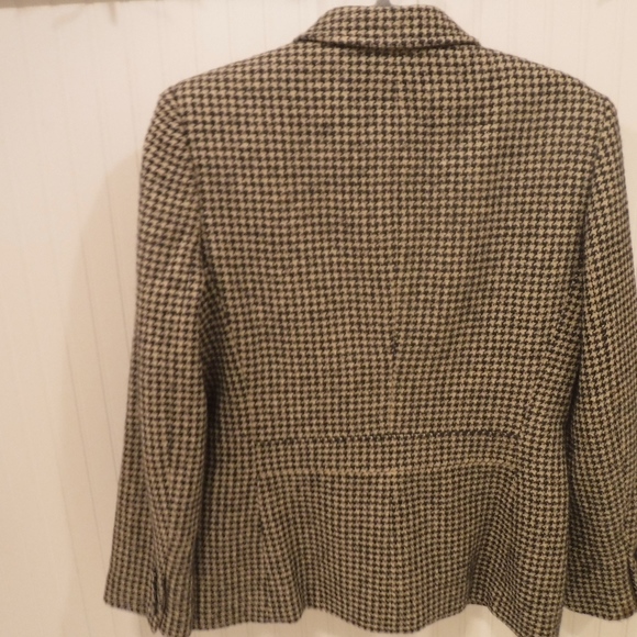 Woman's Wool Blazer - Picture 4 of 5